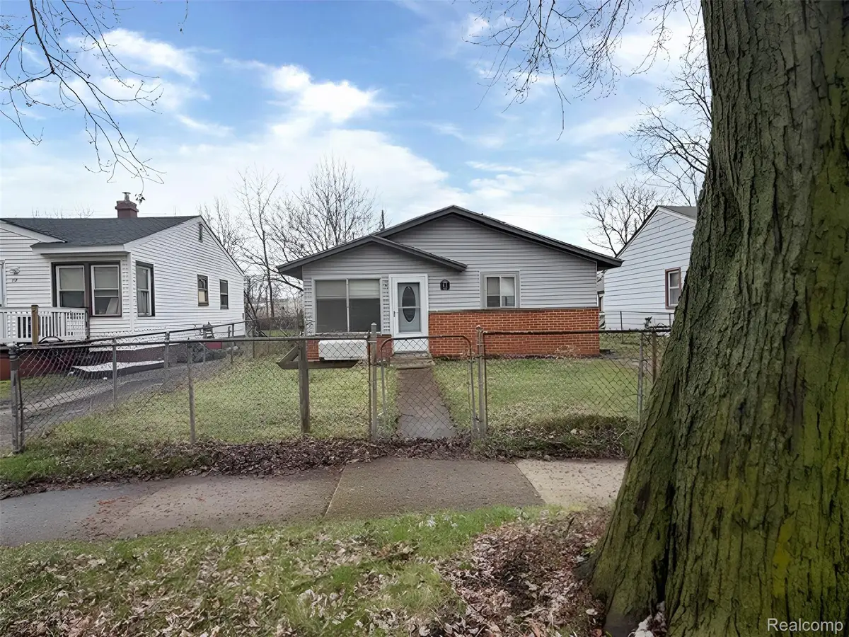 41 E Sheffield Avenue, Pontiac, MI 48340 - #1