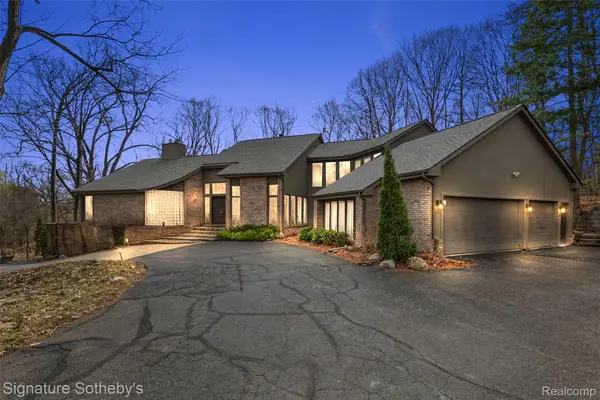 4650 Lahser Road, BloomfieldHills, MI 48302