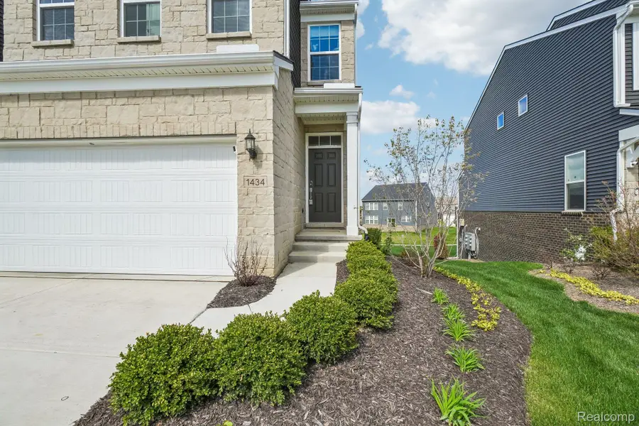 1434 Superior Drive, Milford, MI 48381 - #2