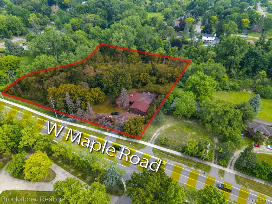 4665 W Maple Road, Bloomfield, MI 48301 - #3