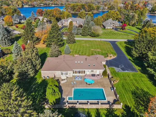 4227 Newcastle Drive, Clarkston, MI 48348