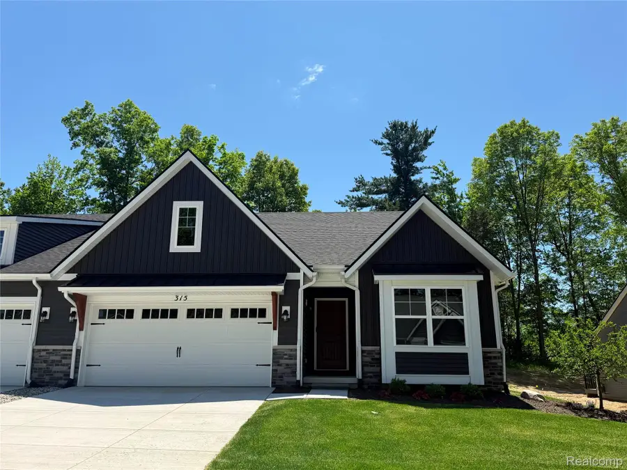 315 Canyon Creek Court #27, Howell, MI 48843 - #2