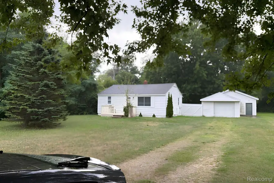 7189 Lakeshore Road, Lakeport, MI 48059 - #3