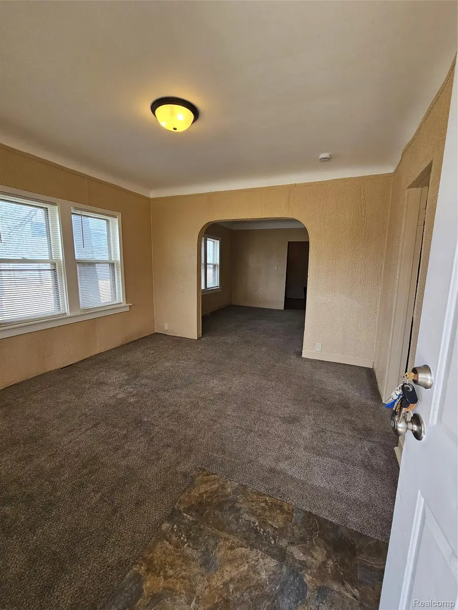 8033 Jackson Avenue, Warren, MI 48089 - #3