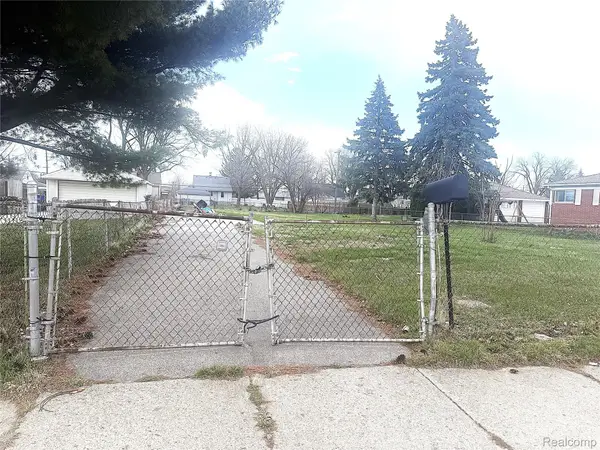 24820 Wagner Ave Avenue, Warren, MI 48089