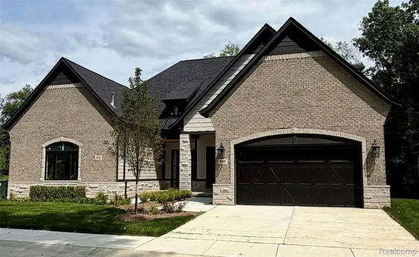 546 Maplehill Road, RochesterHills, MI 48306