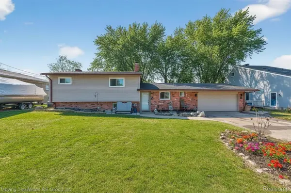 2965 Barkman Drive, Waterford, MI 48329