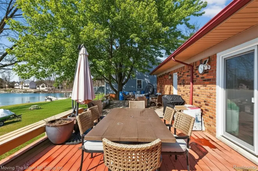 2965 Barkman Drive, Waterford, MI 48329 - #2