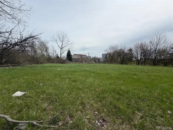 704 Field Street, Detroit, MI 48214