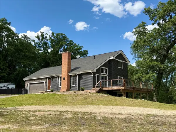 2929 Acorn Lane, Howell, MI 48843