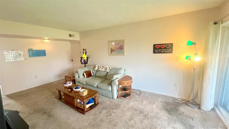 33007 Fargo Street, Livonia, MI 48152 - #2