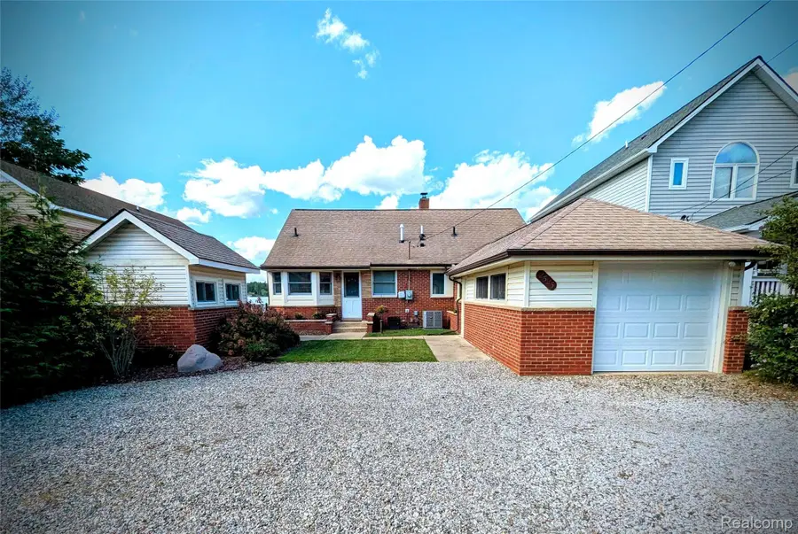 2525 Davista Drive, Highland, MI 48356 - #2