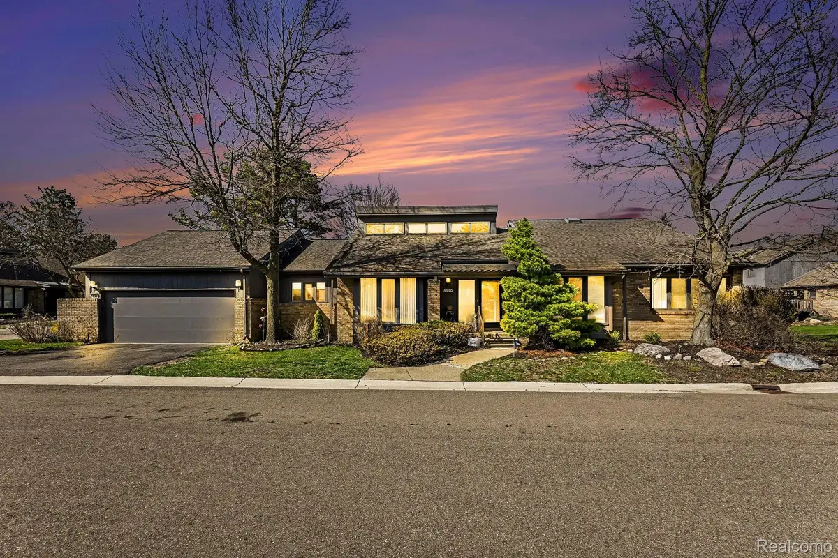 5950 Pinetree Drive, West Bloomfield, MI 48322 - #1