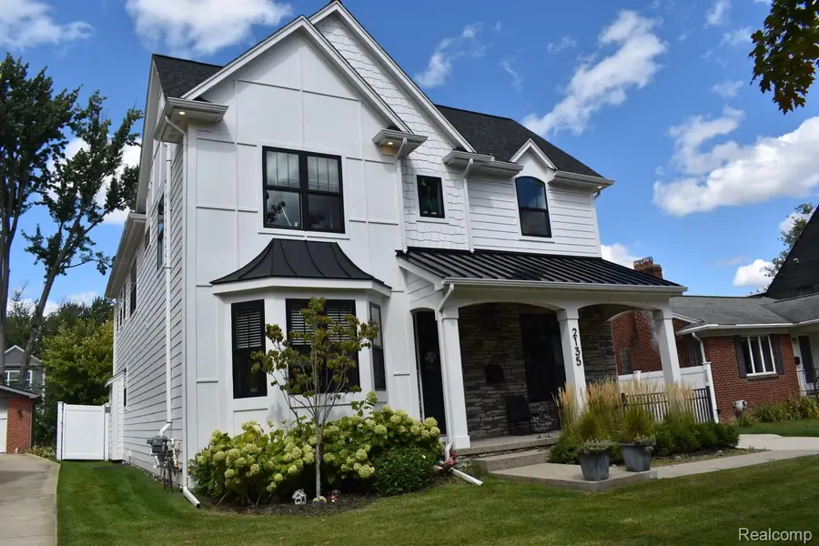 2135 Manchester Road, Birmingham, MI 48009 - #3