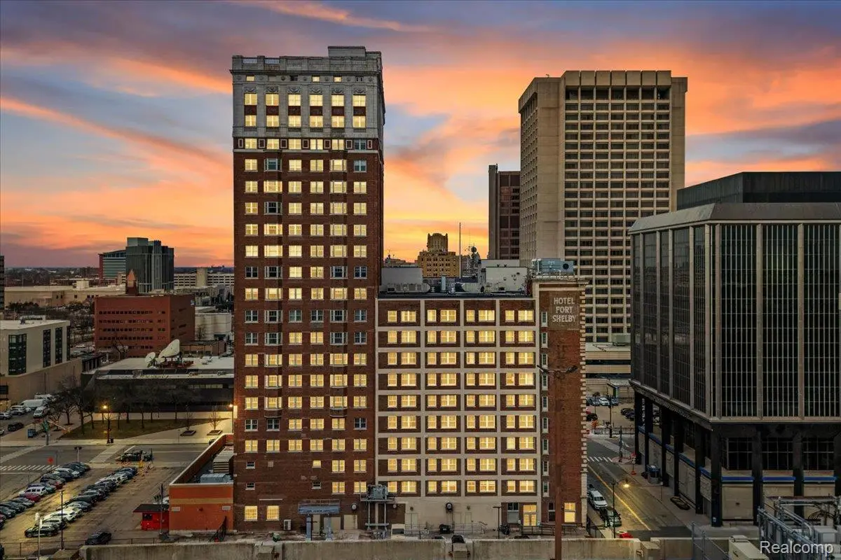 525 W Lafayette Boulevard #16D, Detroit, MI 48226 - #1