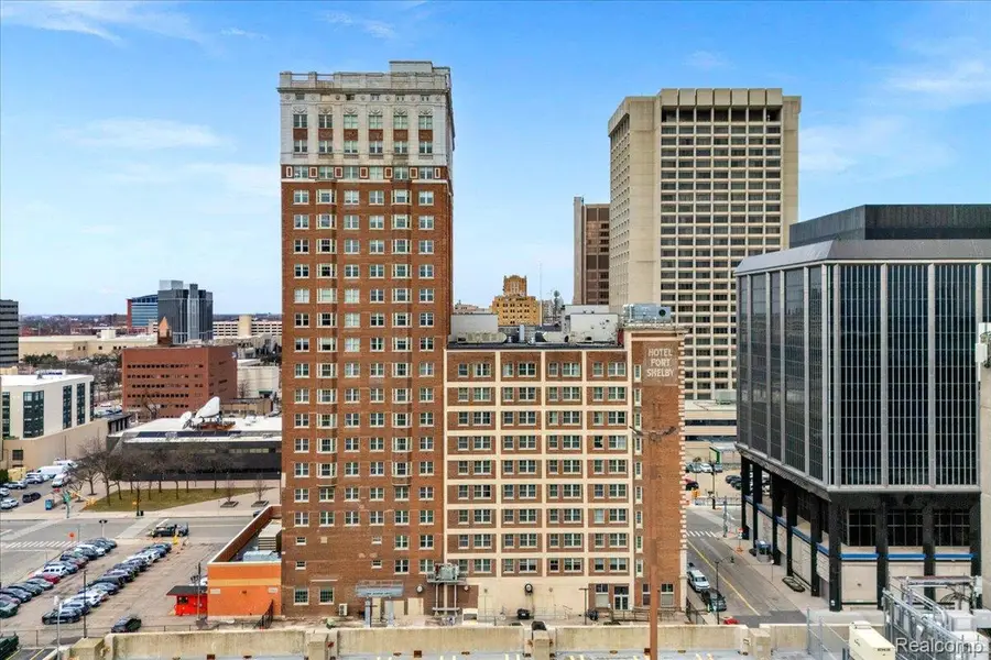 525 W Lafayette Boulevard #16D, Detroit, MI 48226 - #2