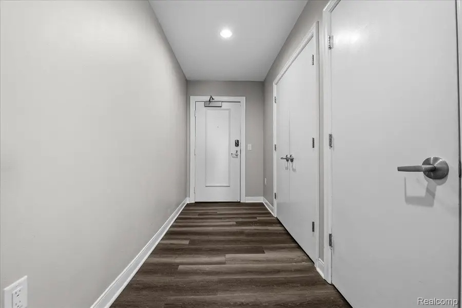 525 W Lafayette Boulevard #16D, Detroit, MI 48226 - #3