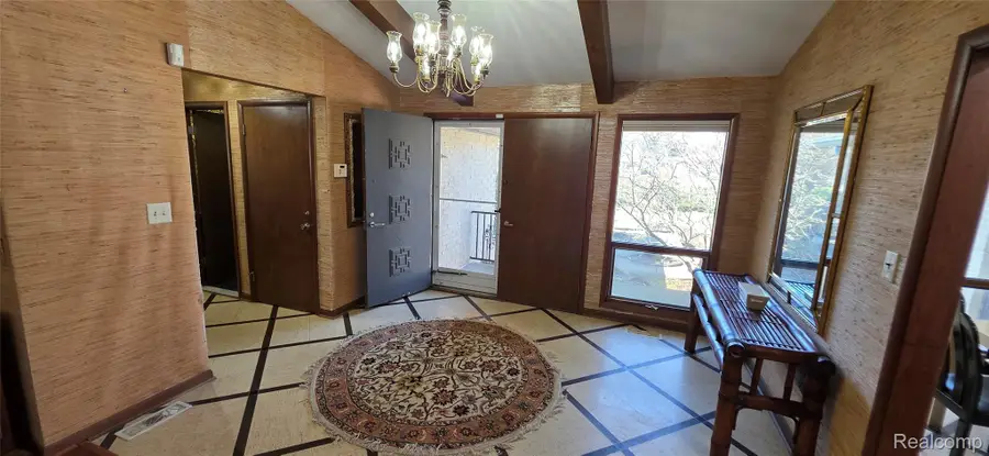 22411 Twyckingham Way, Southfield, MI 48034 - #3