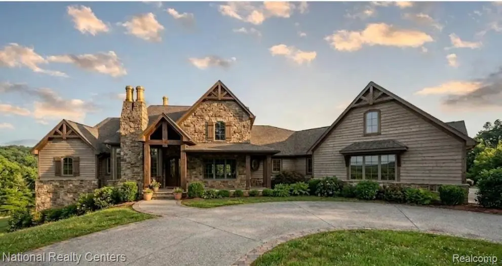 3641 Northwood Drive, West Bloomfield, MI 48324 - #1