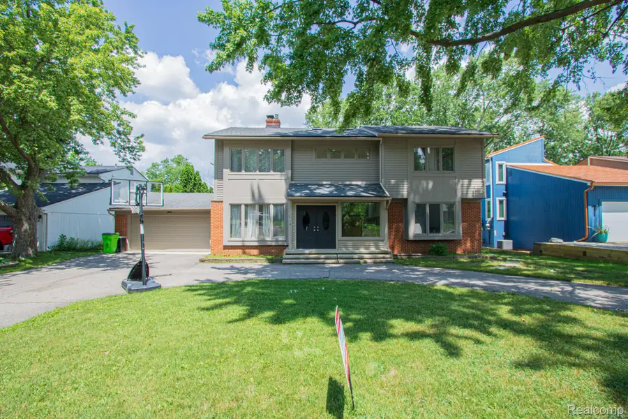 2110 Langham Drive, West Bloomfield, MI 48323 - #3