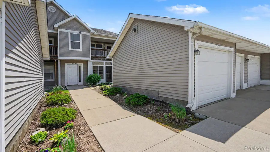 1429 Millbrook Trail #172, Pittsfield, MI 48108 - #3