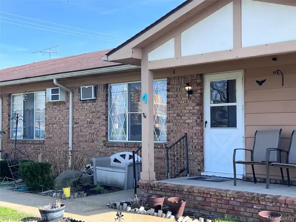61035 Eleven Mile Road #4, SouthLyon, MI 48178