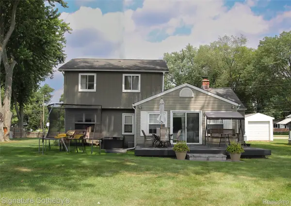 9393 Boncrest Street, CommerceTwp, MI 48382