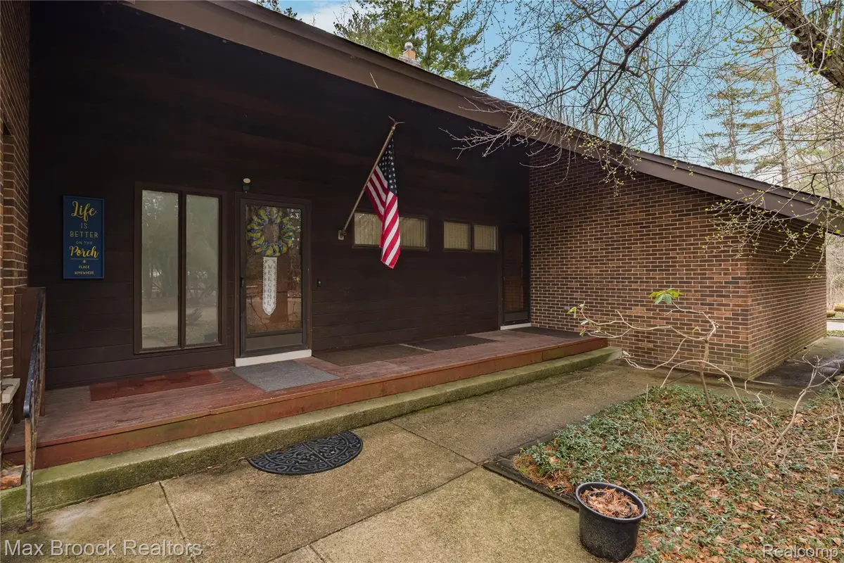 32674 Bingham Lane, Bingham Farms, MI 48025 - #1