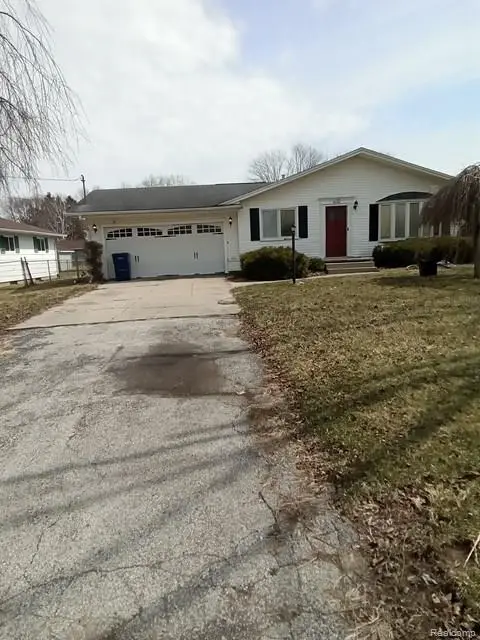 4141 Amelia Drive, Saginaw, MI 48601 - #1
