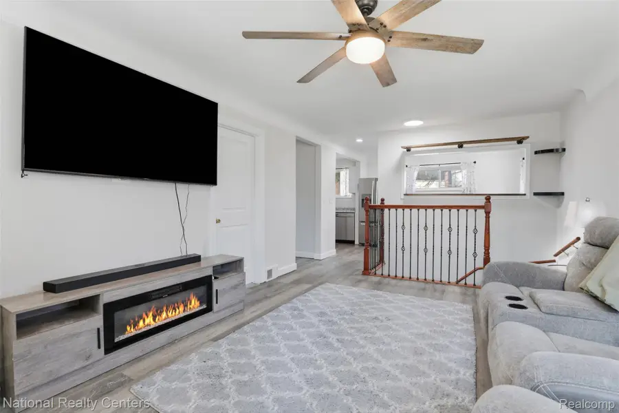 1284 Atkinson Avenue, Bloomfield, MI 48302 - #2