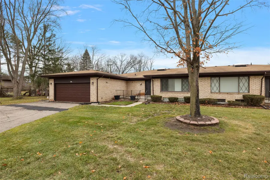 24011 Wildbrook Court, Southfield, MI 48034 - #2