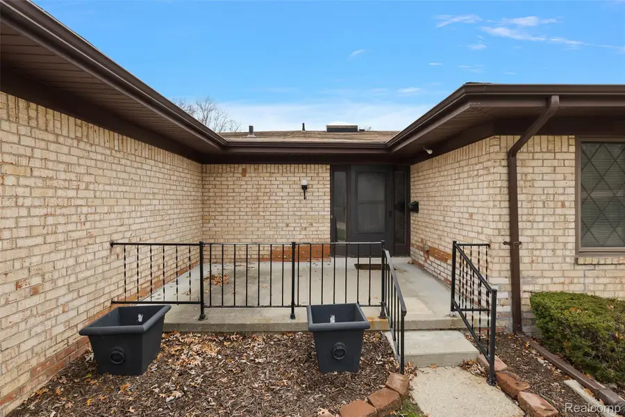 24011 Wildbrook Court, Southfield, MI 48034 - #3