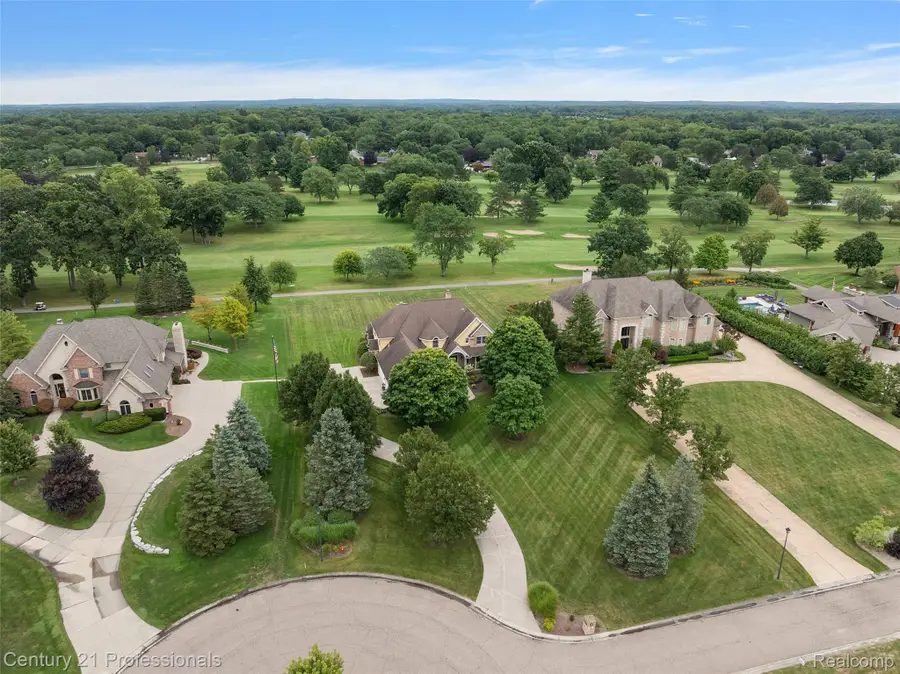 9310 Fairway Trail, Grand Blanc, MI 48439 - #3