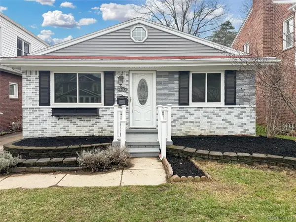 916 Longfellow Avenue, RoyalOak, MI 48067