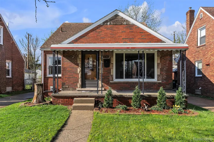 15361 Sprenger Avenue, Eastpointe, MI 48021 - #3