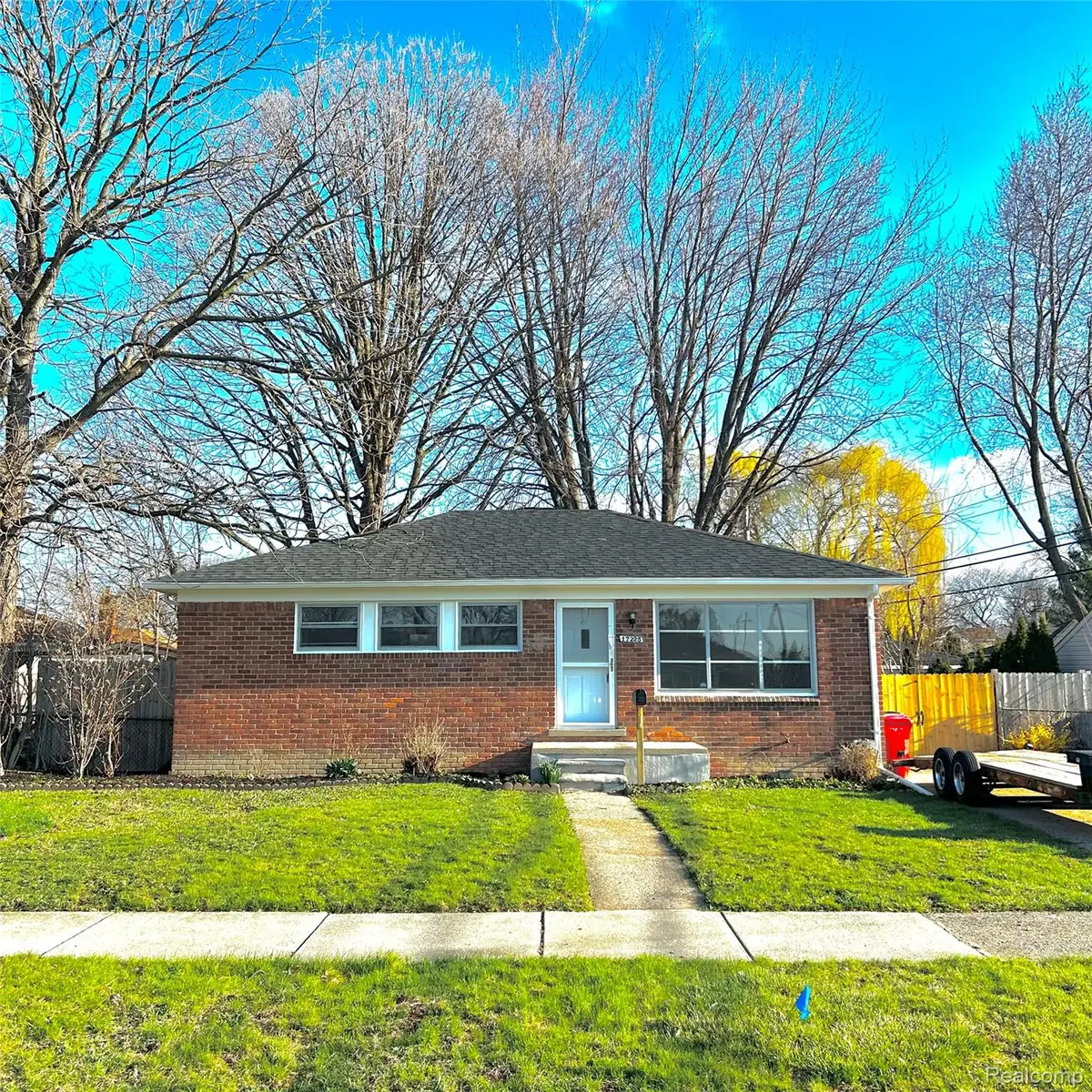 17225 Bell Avenue, Eastpointe, MI 48021 - #1