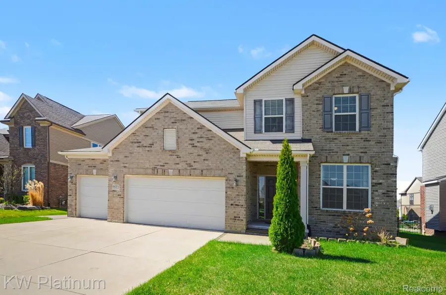 55321 Demaret Drive, Macomb, MI 48042 - #3