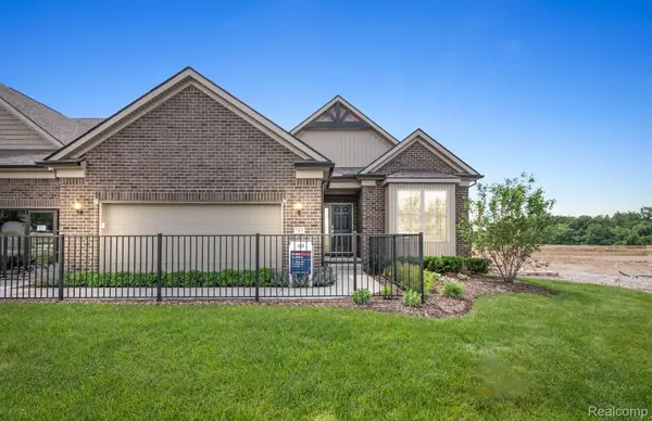 868 Kelpie Drive, AnnArbor, MI 48108