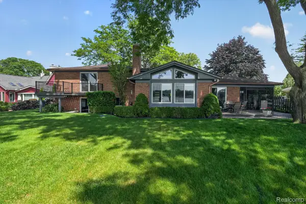 5017 Surfwood Drive, CommerceTwp, MI 48382