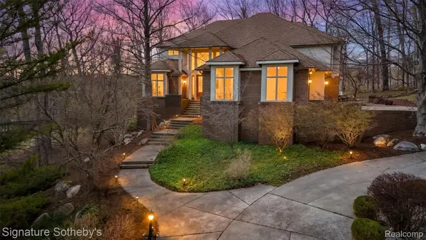 2131 Birchwood Way, BloomfieldHills, MI 48302