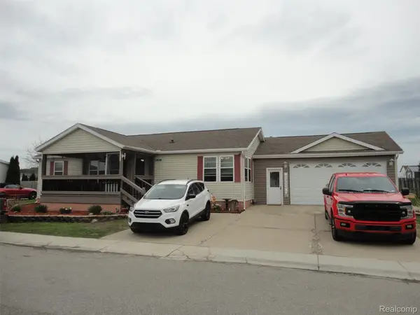 815 Jacobs Landing, Monroe, MI 48161