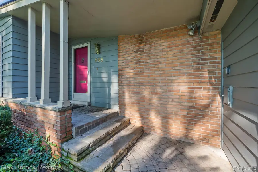 966 Woodlea Street, Birmingham, MI 48009 - #3