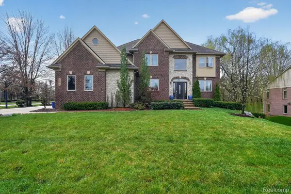 48877 Wildwood Court, Plymouth, MI 48170