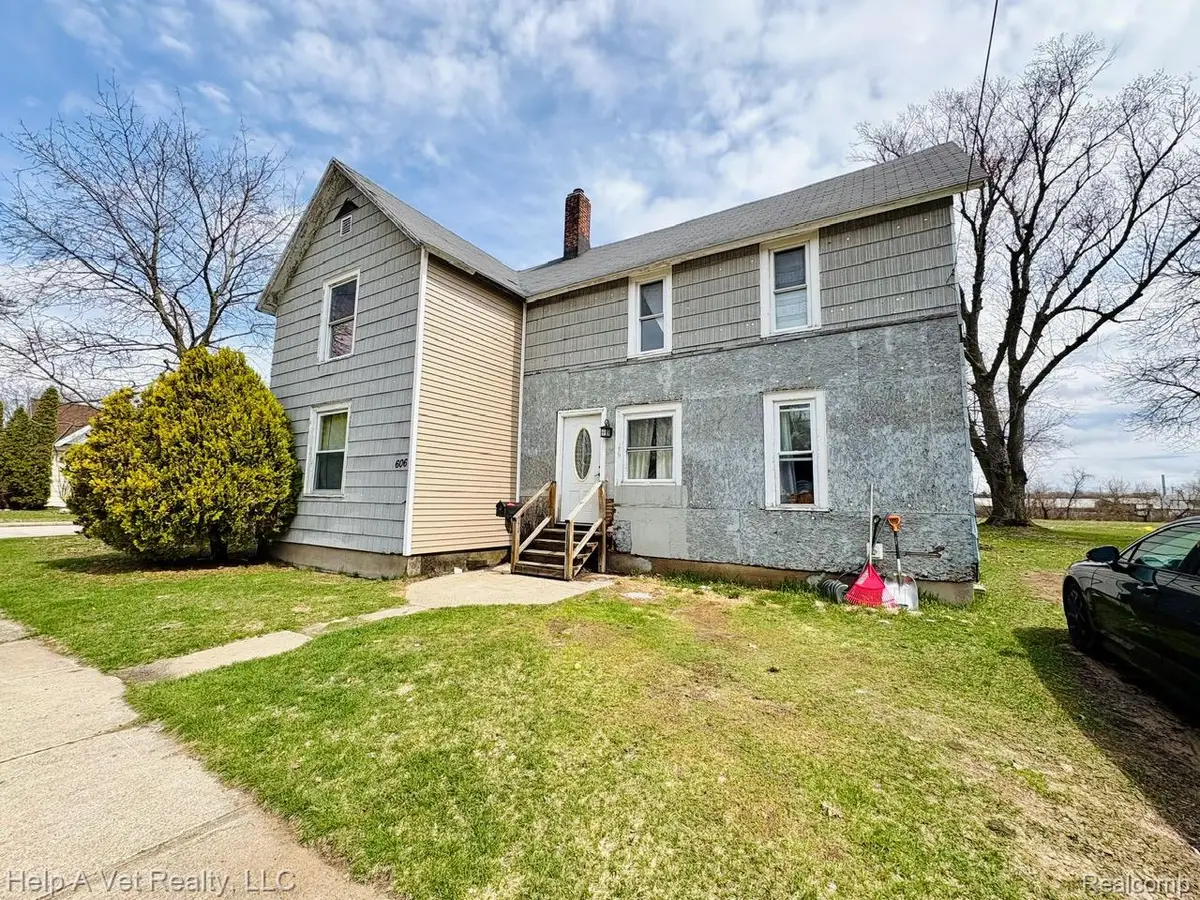 606 Bond Street, Cadillac, MI 49601 - #1