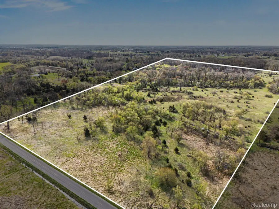 8857 Bath Road, Byron, MI 48418 - #2
