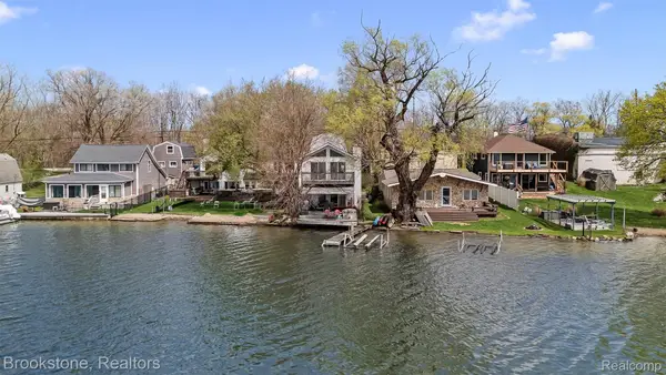 1940 S Ortonville Road, Ortonville, MI 48462