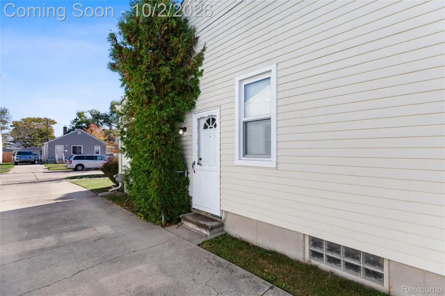 3876 20th Street, Wyandotte, MI 48192 - #3