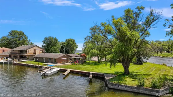 37337 Lakeshore Drive, HarrisonTownship, MI 48045