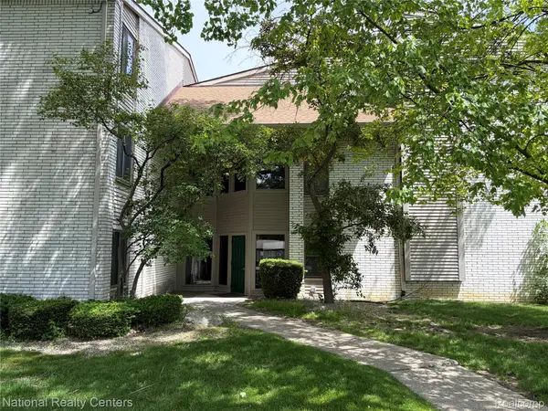31993 W 12 Mile Road #309, Farmington, MI 48334
