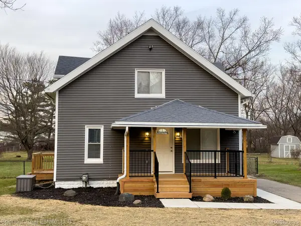 6596 Maple Drive, Clarkston, MI 48346
